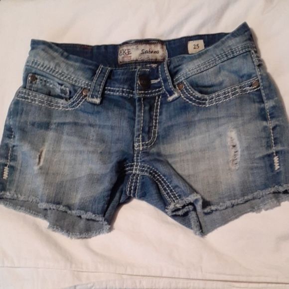 BKE Sabrina Distressed Denim Jeans Shorts 25 - Picture 1 of 7